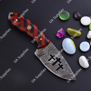 Couteau de camping en acier Damas fait main de qualité supérieure, manche en bois personnalisé, lame fixe 58 HRC, couteaux professionnels - Product Image 3