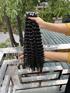 Prix de gros Tendances Cheveux humains vietnamiens bouclés de haute qualité pour têtes d'entraînement pour femmes noires et revendeurs - Product Image 3