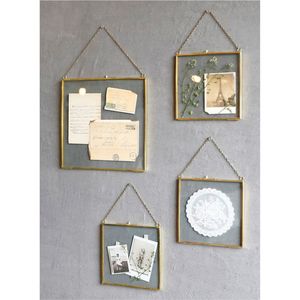 DECO HOME COLLECTION Ensemble de cadres photo suspendus en métal doré vintage, décoration murale flottante en verre, présentoir fait main pour fleurs séchées - Product Image 1