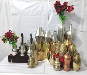 Vase à fleurs en aluminium martelé, design moderne pour la décoration de table de mariage, de la maison et d'intérieur à prix avantageux - Product Image 6