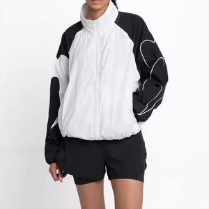บริการ OEM ออกแบบเสื้อแจ็คเก็ตกันลมสำหรับผู้หญิงสำหรับกิจกรรมกลางแจ้ง เสื้อผ้าสตรีแนวสตรีทแฟชั่น เสื้อแจ็คเก็ตกันลมคุณภาพพรีเมียม - Product Image 2