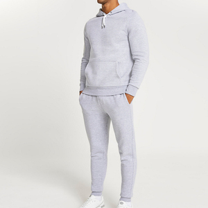 Ensemble de survêtement gris à capuche pour homme, manches longues, couleur unie, sweat-shirt et pantalon décontractés avec poches latérales, coupe classique, pour l'automne - Product Image 1
