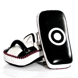Équipements de boxe : Pads de frappe en cuir véritable légers et personnalisés pour l'entraînement en arts martiaux et la boxe thaï - Product Image 4