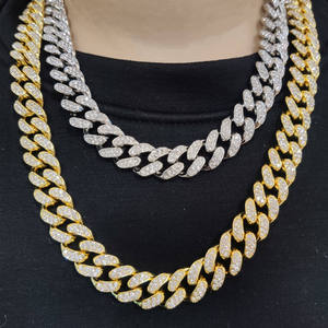 Collar con Colgante de Moissanita Chapado en Oro Azul Polvo, Acabado Liso, Fácil Cuidado, Elegante para Ceremonias Festivas, Cuello Alto - Product Image 2