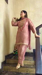 Conjunto de Salwar Kameez Rosa Bordado para Mujer, Traje Étnico Tradicional de Secado Rápido y Corte Regular para Bodas, Fiestas y Diwali - Product Image 6