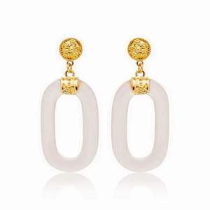 Boucles d'oreilles écologiques en résine, parfaites pour les amateurs de mode bohème et de style rustique. - Product Image 1