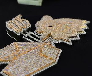 Pendentif personnalisé en moissanite 3D avec logo, bijoux hip-hop, pendentif en argent 925 de luxe avec lettres et chiffres glacés, pendentif unique personnalisé pour homme en or - Product Image 2