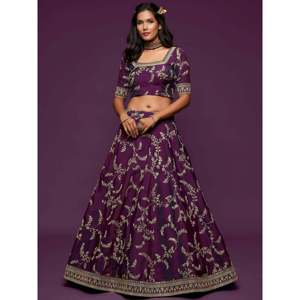 Elegante Vestido de Novia Lehenga Choli de Talla Grande en Seda Bordada en Color Morado - Product Image 3