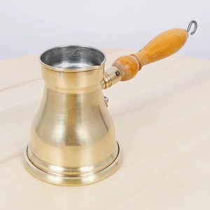 Cafetera Turca de Latón Estilo Antiguo Cezve Ibrik con Mango Largo de Madera, Cafetera Griega Árabe de Latón con Gancho para Colgar - Product Image 4