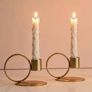 Ensemble de 2 bougeoirs circulaires dorés minimalistes en fer, design classique - Product Image 1