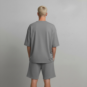 Ensemble T-shirt et short surdimensionné personnalisé OEM/ODM, couleur unie, léger, respirant, vêtements décontractés, ensemble été 2 pièces - Product Image 4