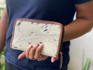 Cartera de piel de vaca occidental para mujer, monedero Continental con cremallera de cuero Real, elegante funda de mano con estampado de vaca Natural, regalos para ella - Product Image 5