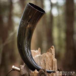 Cuerno de Búfalo Pulido Ecológico Estilo Vikingo OX, el Más Vendido, con Soporte - Product Image 1