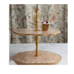 Soporte de Pastel de Tres Niveles con Acabado Esmaltado y Diseño Artesanal, Forma Redondeada, para Servir Pasteles en Grandes Celebraciones - Product Image 4