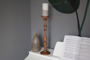 Support de bougie en bois personnalisé, design conique, motif boule, accent décoratif de table pour la maison, pour Noël, décoration intérieure UO - Product Image 1