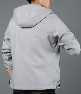 Chaqueta de Forro Polar Negra Impermeable de Alta Calidad, Conjuntos de Invierno 100% Poliéster, Ropa Urbana con Capucha Desmontable - Product Image 2