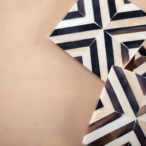 Sous-verres en résine inspirés de l'océan avec paillettes intégrées, tapis en époxy faits à la main, idéaux pour la maison de style côtier, la table, le bar à café et les cadeaux. - Product Image 2