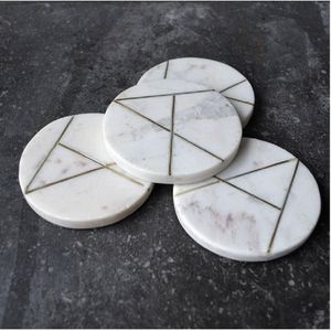 Ensemble de sous-verres en marbre durable avec support en liège protecteur pour éviter les dommages causés par l'humidité sur les surfaces en bois - Product Image 6