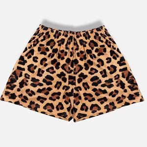 Shorts de malla sublimados con estampado de leopardo de alta calidad, personalizables, ideales para el verano, transpirables, de secado rápido, antibacterianos y decorados. - Product Image 1