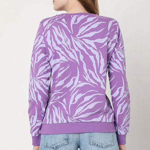 Sudaderas casuales de forro polar transpirable para mujer, talla grande, con cuello redondo, bordadas e impresas, cómodas, al por mayor. - Product Image 3