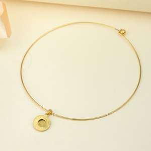 Elegant Queen Victorian Coin Pendant Gold Plated Minimal <b>Choker</b> Necklace for Party Wear - Product Image 3