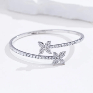 Bracelet manchette ouverte en diamant de laboratoire taille fleur, motif floral, poids total en carats éblouissant, sans défaut, confectionné à la main par des experts - Product Image 3
