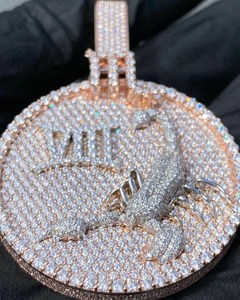 Colgante de Plata de Ley 925 con Diamantes de Moissanita VVS, Diseño de Escorpión Redondo, Estilo Hip Hop, Personalizado por el Fabricante - Product Image 3