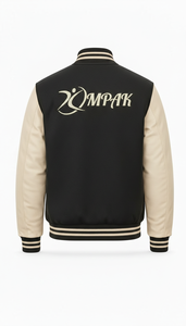 Blouson universitaire unisexe à capuche en tissu polaire de style américain, imprimé par sublimation, écologique, pour l'hiver, avec motif de lycée sur le devant - Product Image 3