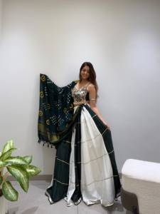 Women Traditional Indian Pakistani <b>Lengha</b> Choli Set Cotton Vintage <b>White</b> Green Embroidered Blouse Floor-Length Wedding Wear - Product Image 1