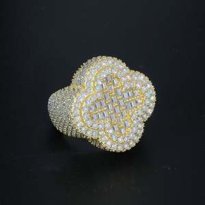 Anillo de Plata de Ley con Baño de Rodio, Diamante de Corte Redondo, Corte Baguette de Lujo, Color D, Unisex, para Bodas y Fiestas - Product Image 4