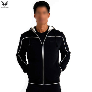 Ensemble sweat à capuche zippé et short pour homme, design unique, couleur noire contrastante, qualité supérieure - Product Image 4