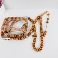 Boîte murale religieuse OEM personnalisée, polie à la main, ronde, fabriquée en Inde, en acacia ambré, avec 100 perles, pour chapelet catholique, en bois