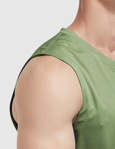 เสื้อกล้ามวิ่งมาราธอนผู้ชาย แบบไร้ตะเข็บ น้ำหนักเบา ระบายอากาศได้ดี ผลิตจากโพลีเอสเตอร์/คอตตอน พร้อมสายรัดไหล่ คุณภาพดี เหมาะสำหรับออกกำลังกายและเล่นกีฬา - Product Image 3