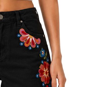Shorts en jean noir à imprimé floral pour femme, taille haute, décontractés, d'été, personnalisables, brodés, fabricant OEM de mode - Product Image 4