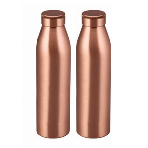 Bouteille d'eau en cuivre pour boissons bouteille de qualité supérieure martelée avec deux verres ensemble de cadeaux à vendre bouteilles d'eau en cuivre antiques - Product Image 5