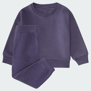 Conjunto deportivo para niños pequeños, color morado oscuro, OEM/ODM, personalizable, conjunto de sudadera y pantalones deportivos. - Product Image 1