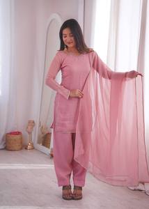 Conjunto de Kurta Crunchy para Mujer con Pantalón Farshi y Dupatta |   Traje Étnico de Manga Larga |   Dupatta con Borde de Encaje, de Secado Rápido y Elástico, para Fiestas - Product Image 2