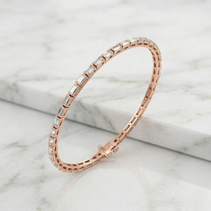 กำไลข้อมือเพชรทรงบาแกตต์ 2.52 กะรัต แบบเส้น - Product Image 3