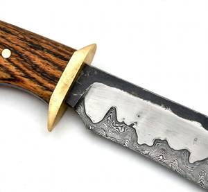 Outil utilitaire personnalisé avec manche en bois de zèbre et garde en laiton massif avec lame fixe en acier Damas - Product Image 4