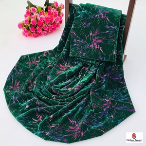 Tissu en velours imprimé à la feuille métallisée pour vêtements de luxe, décoration intérieure et ameublement – Fabricant de textiles sur mesure OEM/ODM - Product Image 2