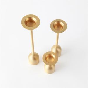 Porte-bougie en métal de haute qualité avec finition élégante pour la décoration intérieure moderne et les événements, disponible au meilleur prix du marché - Product Image 3