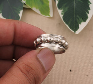 Bague en argent sterling 925 à points, minimaliste, pour empilage, mariage et soirée, classique pour femme, texture milgrain, vente en gros - Product Image 4