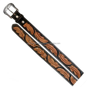 Ceinture d'outillage en cuir occidental pour hommes en relief avec plumes sculptées et peintes à la main avec coutures à bord blanc et boucle argentée amovible - Product Image 3