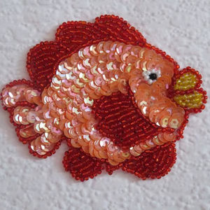 Broche de créateur de luxe, accessoire de mode élégant pour femme à prix avantageux - Product Image 1