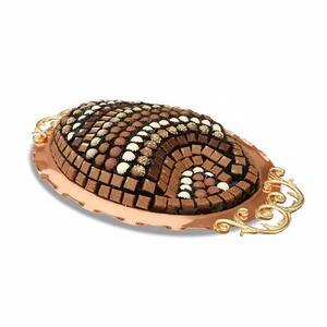Elegante bandeja de chocolate con acabado en cobre, bandeja ovalada de metal con asas doradas, perfecta para bodas, Eid y ocasiones especiales. - Product Image 1