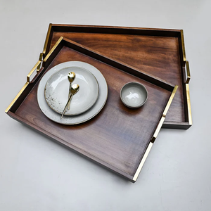 Plateau de service rond en bois de noyer de luxe en gros, ensemble de plateaux à charcuterie et fromages en bois massif écologique pour hôtels et restaurants - Product Image 4