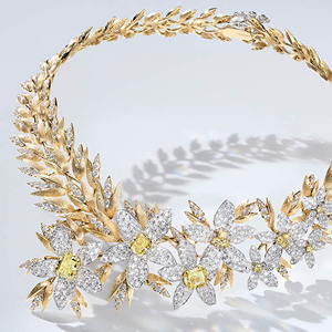 Collier ras-de-cou luxueux en or massif 18 carats avec fleur et diamant pour femme, bijoux de mariage - Product Image 3