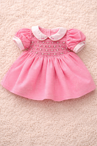 Hermoso vestido rosa a rayas con diseño geométrico y bordado floral para bebés, perfecto para la temporada de verano. - Product Image 4