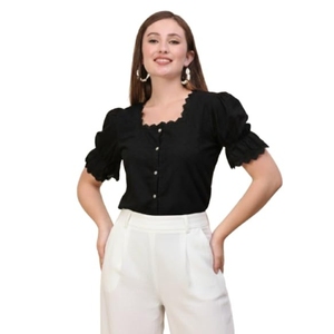 Haut noir à manches bouffantes pour femme, boutonné devant, encolure festonnée, détail brodé à œillets - Product Image 1