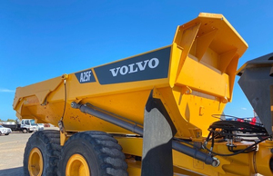 Camión volquete Volvo A25E usado - Product Image 2